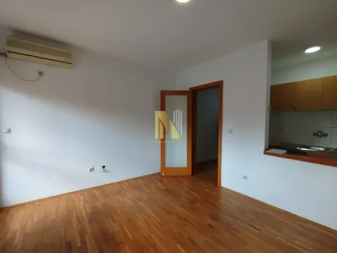 Prodaja, jednosoban stan, 32m², Rotkvarija, Novi Sad Sve Podlokacije - image 2