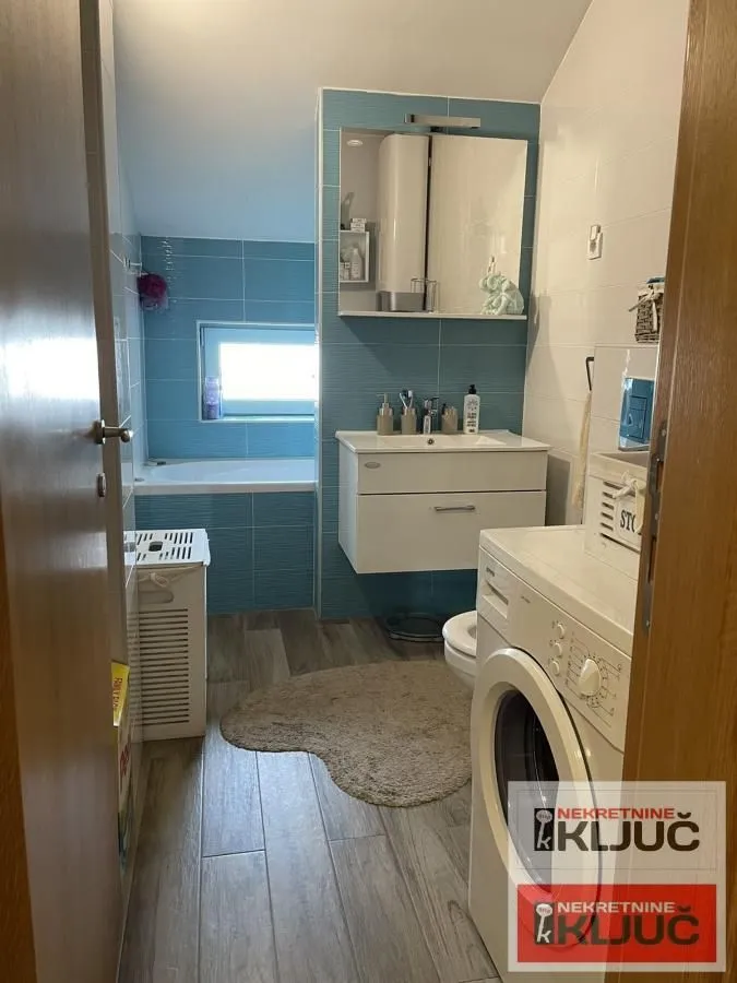 Prodaja, četvorosoban stan, 124m², Grbavica, Novi Sad Sve Podlokacije