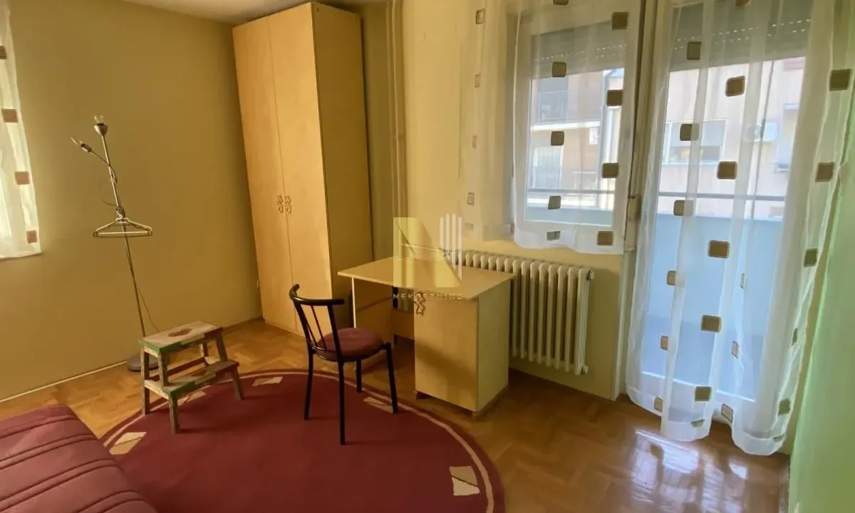 Izdavanje, dvosoban stan, 41m², Bulevar Oslobodjenja, Novi Sad Sve Podlokacije