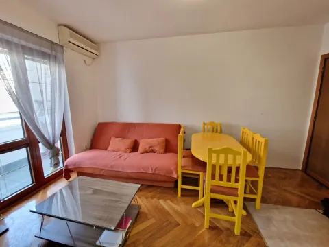 Izdavanje, jednosoban stan, 34m², Budva, Crna Gora - image 9
