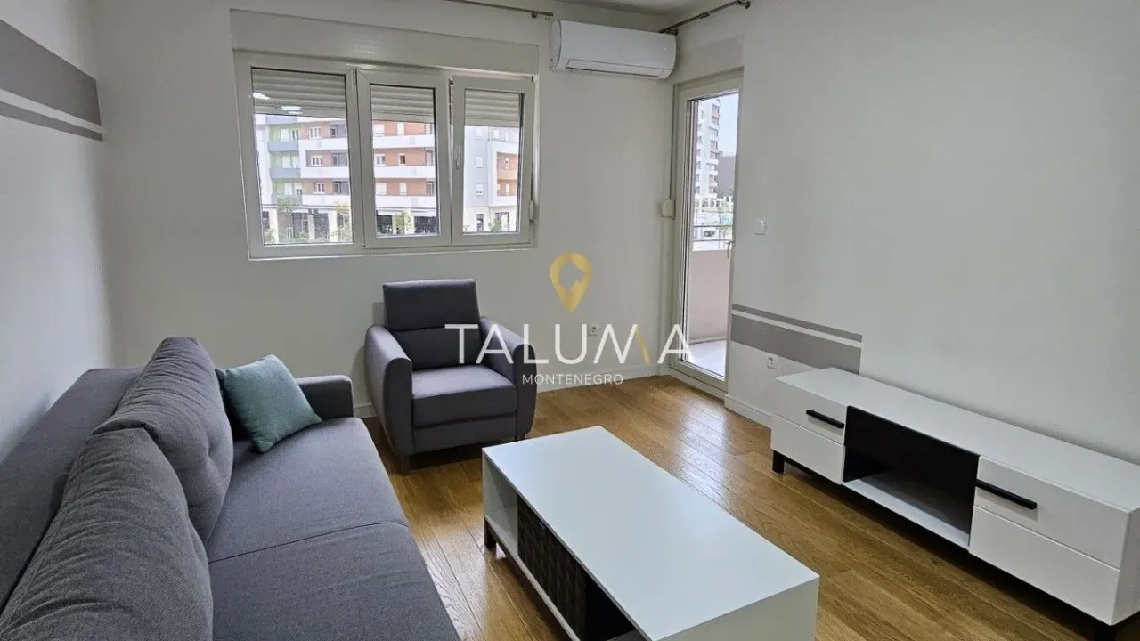 Izdavanje, jednosoban stan, 49m², City Kvart, Podgorica