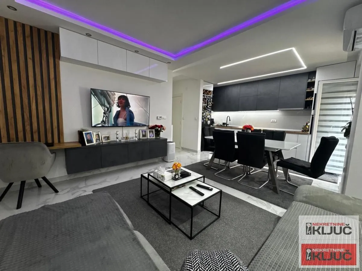 Prodaja, dvosoban stan, 57m², Lipov gaj, Novi Sad Sve Podlokacije