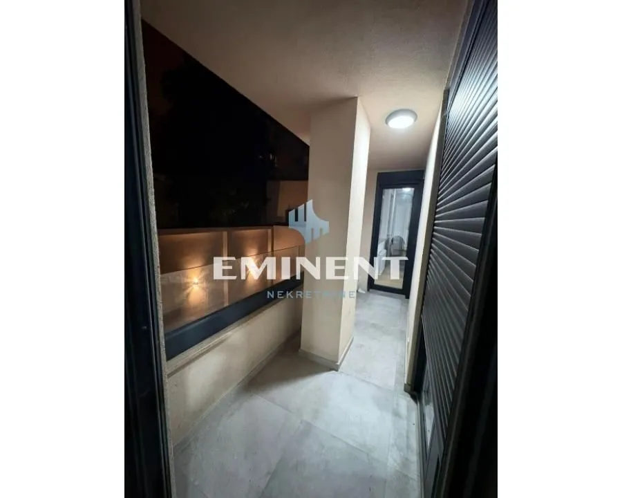 Izdavanje, stan, 65m², Vračar Sve Podlokacije, Beograd