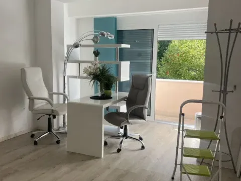 Rent, office space, 75m², Centar, Podgorica - image 2