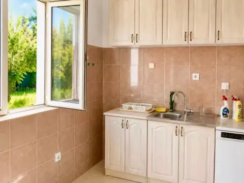 Rent, house, 223m², Zabjelo, Podgorica - image 7