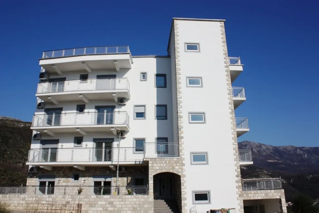 Prodaja, stan, 250m², Bečići, Budva