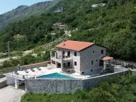 Prodaja, kuća, 466m², Petrovac, Budva - image 1