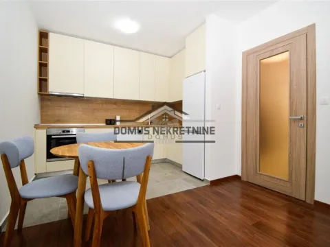 Izdavanje, jednosoban stan, 50m², Master Kvart, Podgorica - image 4