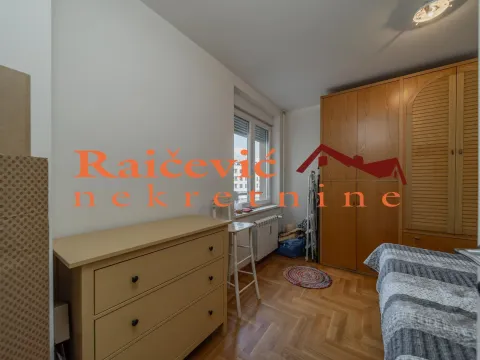 Prodaja, trosoban stan, 82m², Vračar, Šid - image 14