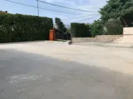 Izdavanje, kuća, 250m², Zagorič, Podgorica - image 13