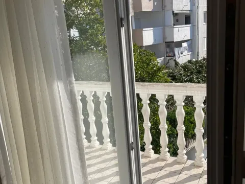 Izdavanje, jednosoban stan, 40m², Tre Canne, Budva - image 4
