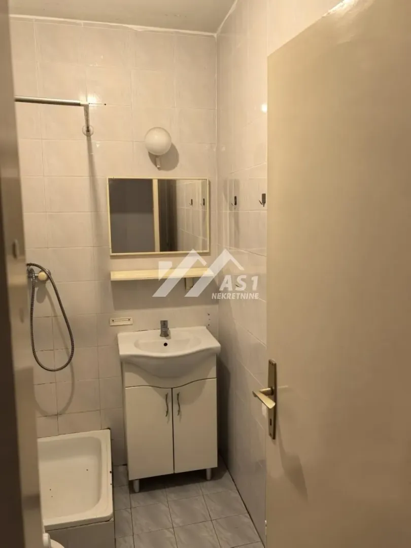 Rent, one bedroom apartment, 30m², Socijalno, Novi Sad Sve Podlokacije