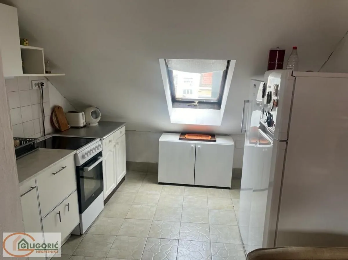 Sale, three bedroom apartment, 80m², Stari Grad, Beograd