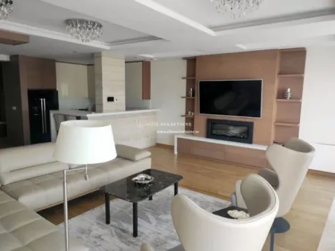 Izdavanje, četvorosoban stan, 180m², Kalenić Pijaca, Vračar Sve Podlokacije - image 6