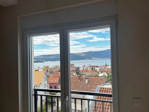 Rent, one bedroom apartment, 50m², Kalimanj, Tivat - image 7