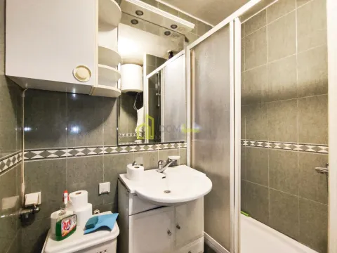 Izdavanje, dvosoban stan, 75m², Blok 5, Podgorica - image 10