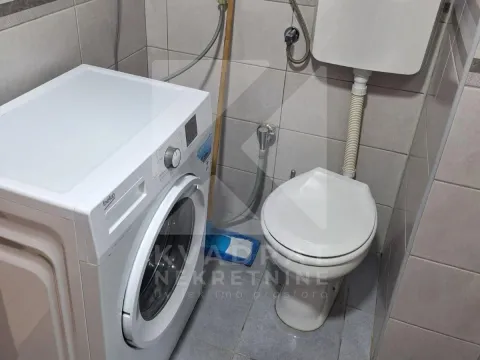 Izdavanje, jednosoban stan, 45m², Tuški Put, Podgorica - image 8