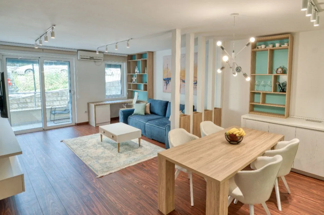 Rent, two bedroom apartment, 64m², Petrovac, Budva