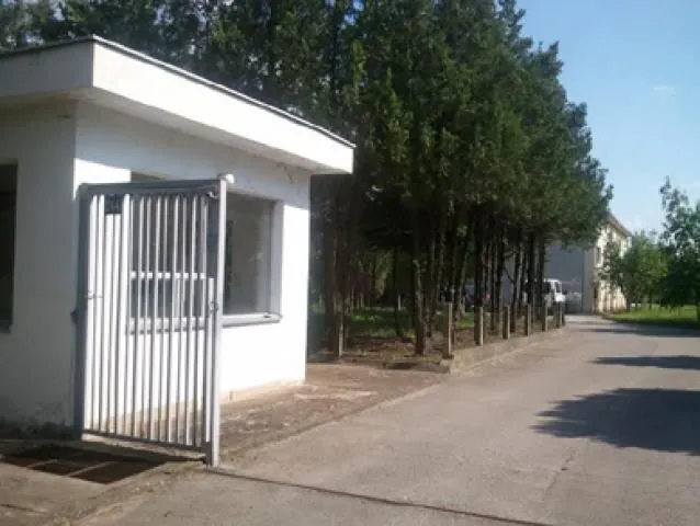 Rent, office space, 3500m², Bečmen, Surčin