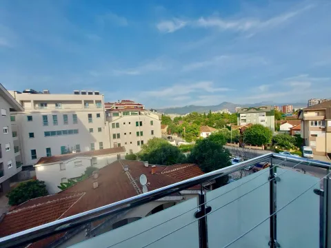 Izdavanje, dvosoban stan, 65m², Ljubović, Podgorica - image 28