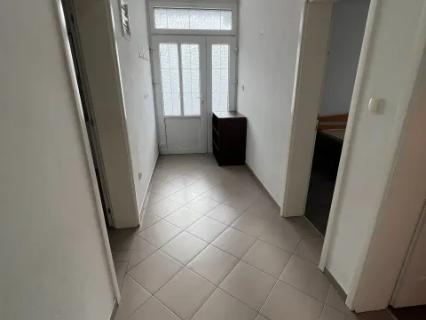 Izdavanje, dvosoban stan, 98m², Bjeliši, Bar - image 8