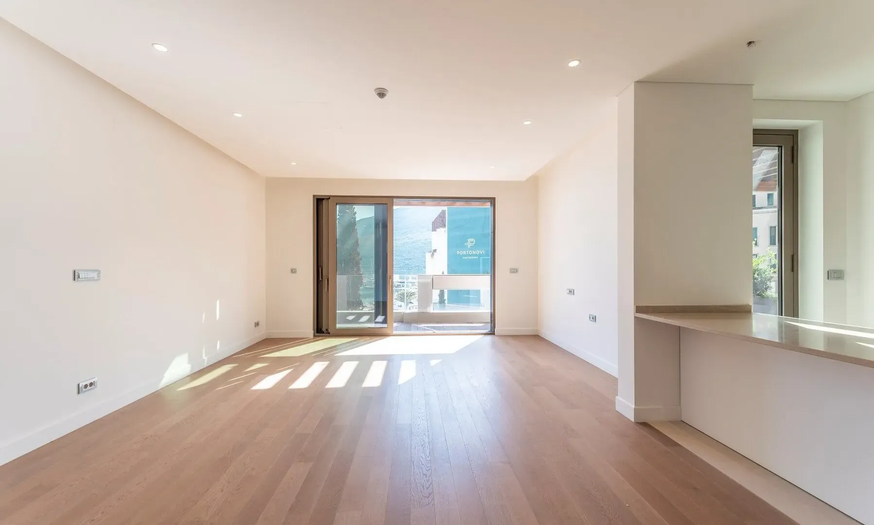 Prodaja, dvosoban stan, 156m², Portonovi, Herceg Novi