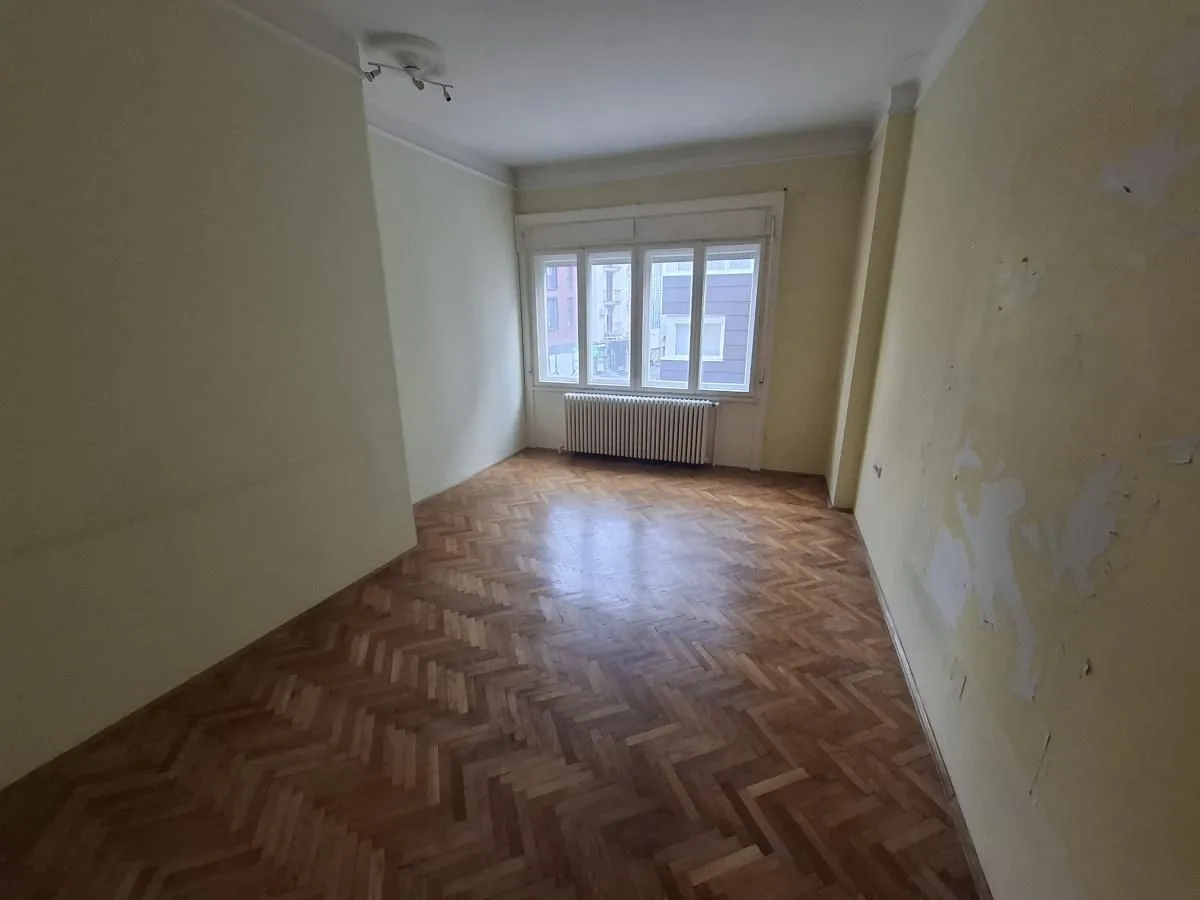 Izdavanje, trosoban stan, 122m², Centar, Novi Sad