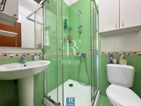 Izdavanje, kuća, 200m², Stari Aerodrom, Podgorica - image 12