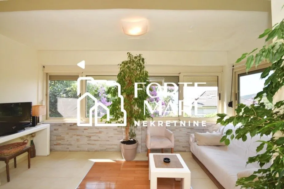 Prodaja, jednosoban stan, 51m², Herceg Novi, Crna Gora