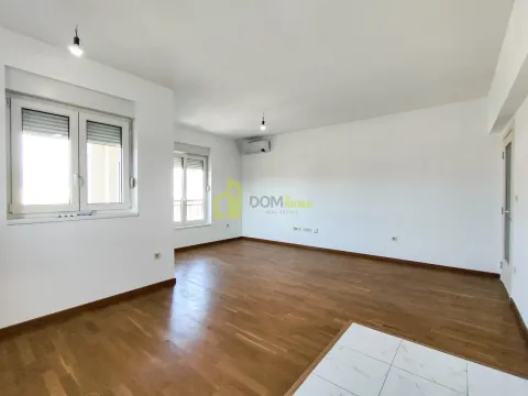 Izdavanje, dvosoban stan, 70m², Zabjelo, Podgorica - image 2