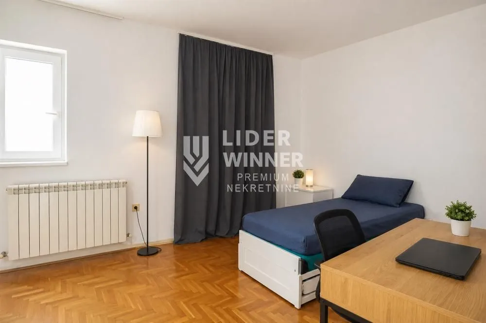 Prodaja, trosoban stan, 70m², Bogoslovija, Palilula Sve Podlokacije