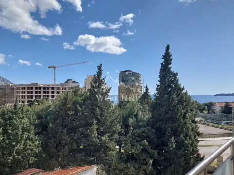 Sale, one bedroom apartment, 54m², Bečići, Budva - image 1