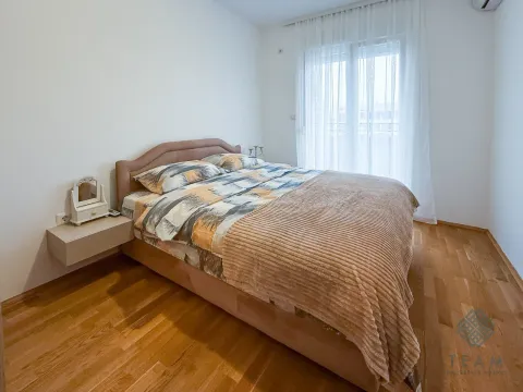 Izdavanje, dvosoban stan, 66m², Stari Aerodrom, Podgorica - image 5