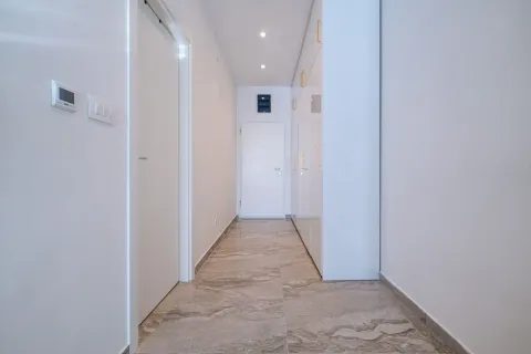 Sale, one bedroom apartment, 56m², Rafailovići, Budva - image 21