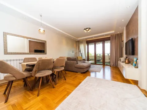 Prodaja, trosoban stan, 97m2, Krivi Most, Podgorica Prodaja, trosoban stan, 97m2, Krivi Most, Podgorica