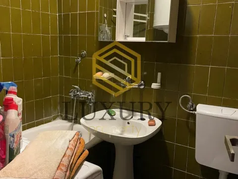 Izdavanje, trosoban stan, 95m², Blok 5, Podgorica - image 9