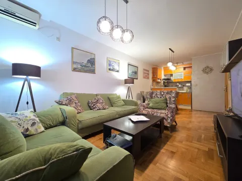 Stan in Stari Aerodrom