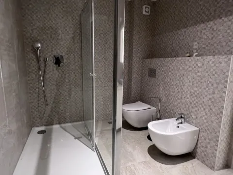 Sale, five bedroom apartment, 198m², Kotor, Crna Gora - image 15