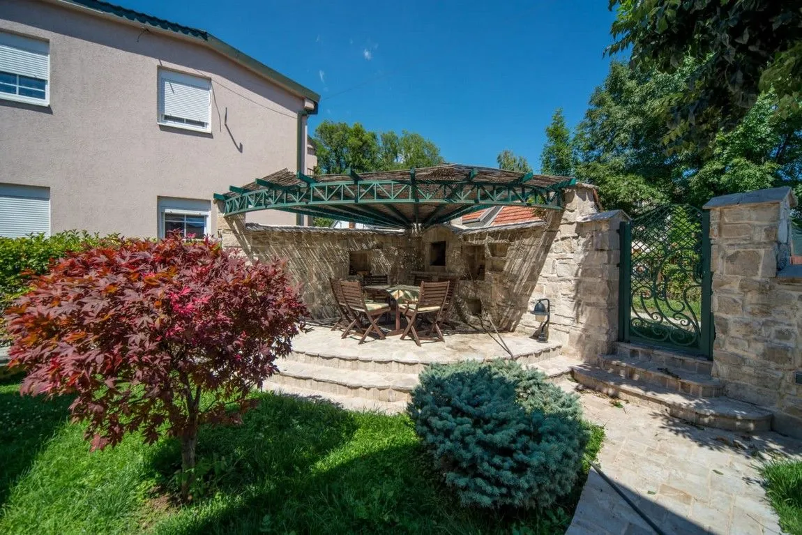 Prodaja, kuća, 169m², Cetinje, Crna Gora