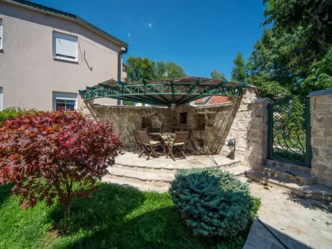 Prodaja, kuća, 169m², Cetinje, Crna Gora - image 4