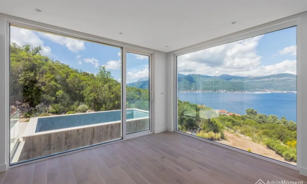 Prodaja, kuća, 328m², Krašići, Tivat