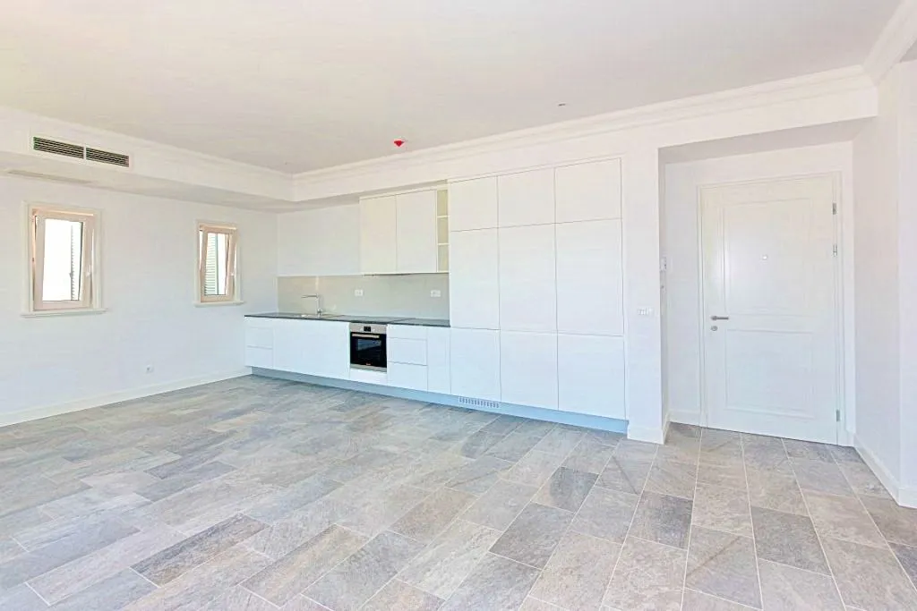 Prodaja, stan, 86m², Tivat, Crna Gora