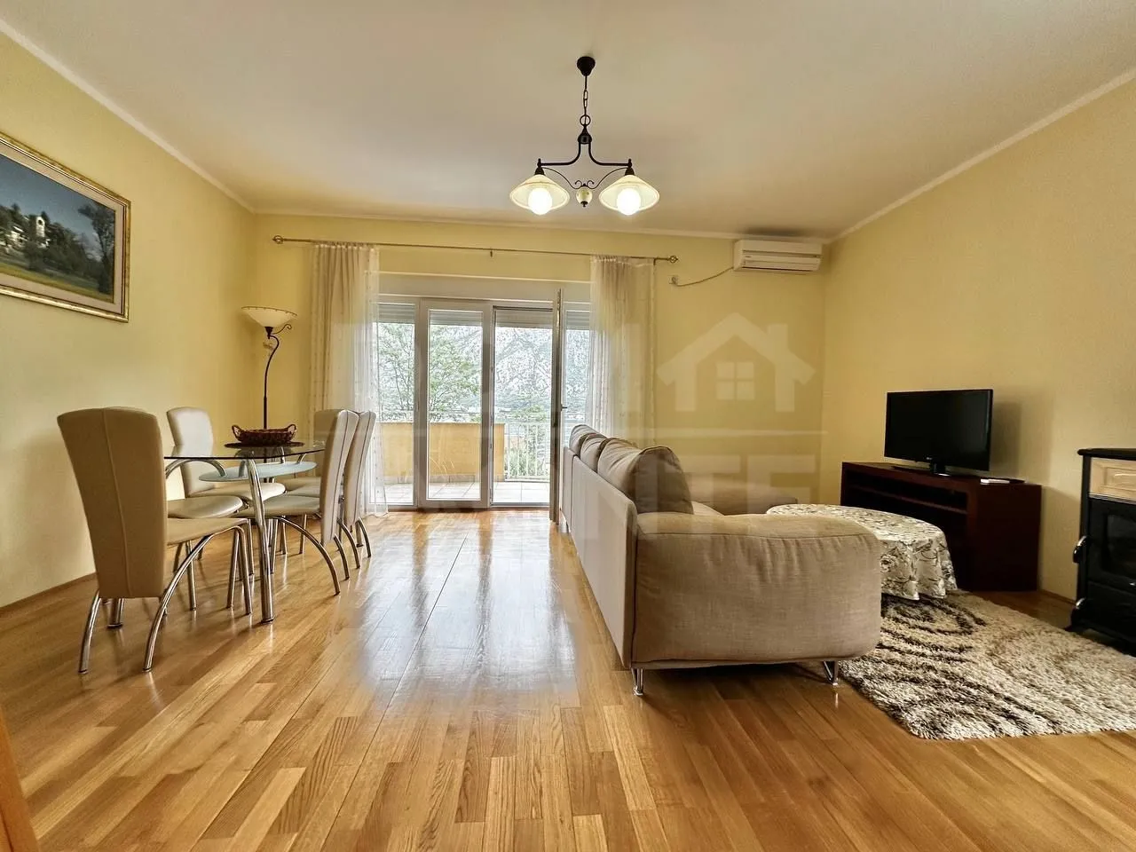 Rent, two bedroom apartment, 80m², Prčanj, Kotor