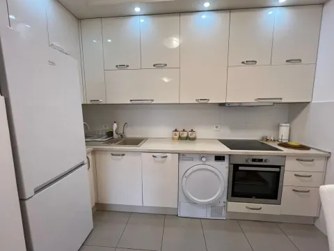 Izdavanje, jednosoban stan, 50m², Stari Aerodrom, Podgorica - image 6