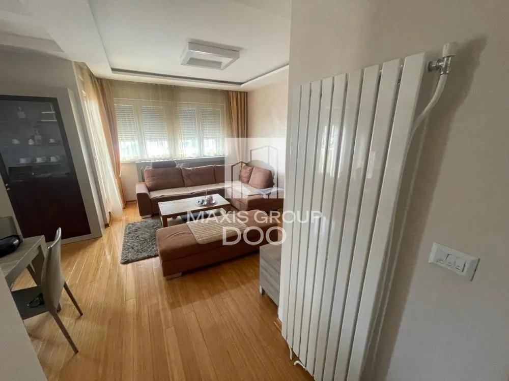 Sale, four bedroom apartment, 98m², Slavujev Venac, Zvezdara Sve Podlokacije
