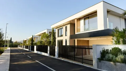 Sale, house, 262m², Podgorica, Crna Gora - image 5
