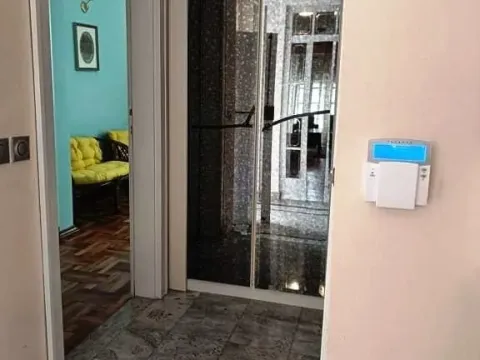 Sale, house, 250m², Centar, Kruševac - image 12