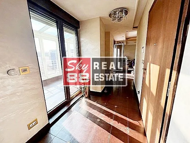 Prodaja, četvorosoban stan, 214m², Vračar Hram, Vračar Sve Podlokacije