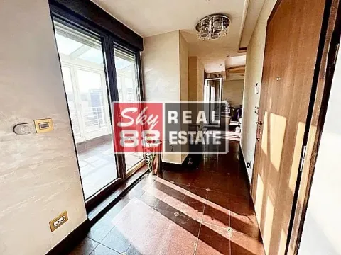 Prodaja, četvorosoban stan, 214m², Vračar Hram, Vračar Sve Podlokacije - image 14