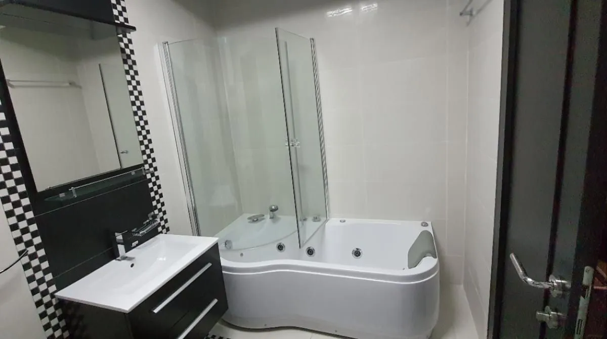Prodaja, dvosoban stan, 108m², Budva, Crna Gora